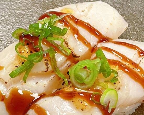 Aburi Giant Scallop (2 pcs) / 炙烧大扇贝(2个)