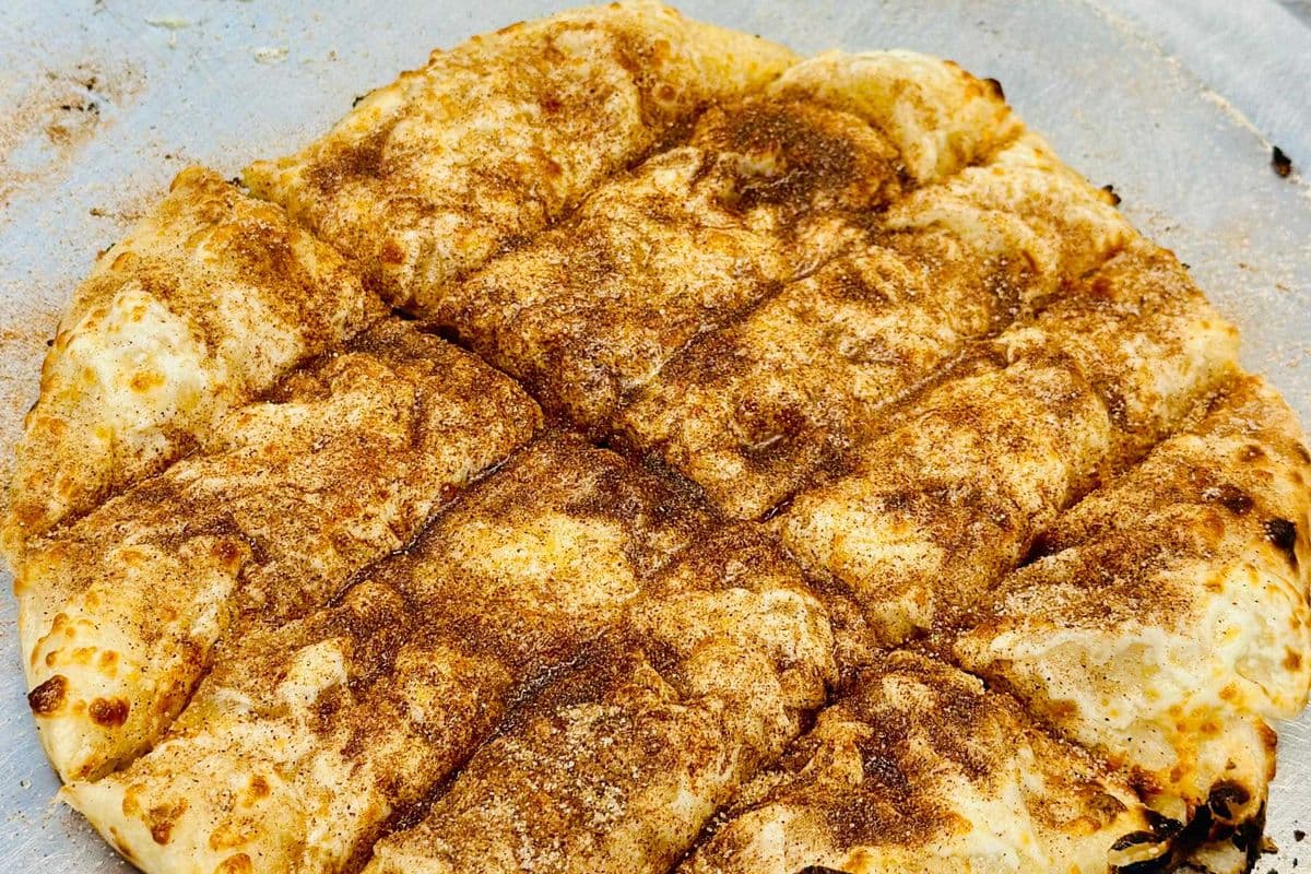 9" Cinnamon Cheese Fingers (6 slices)