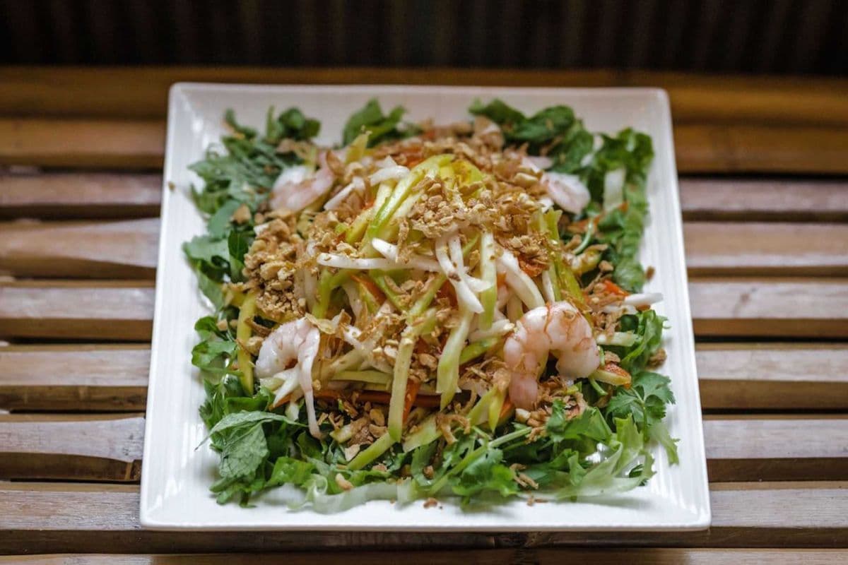 3. Nom Xoai Xanh Tom Tuoi