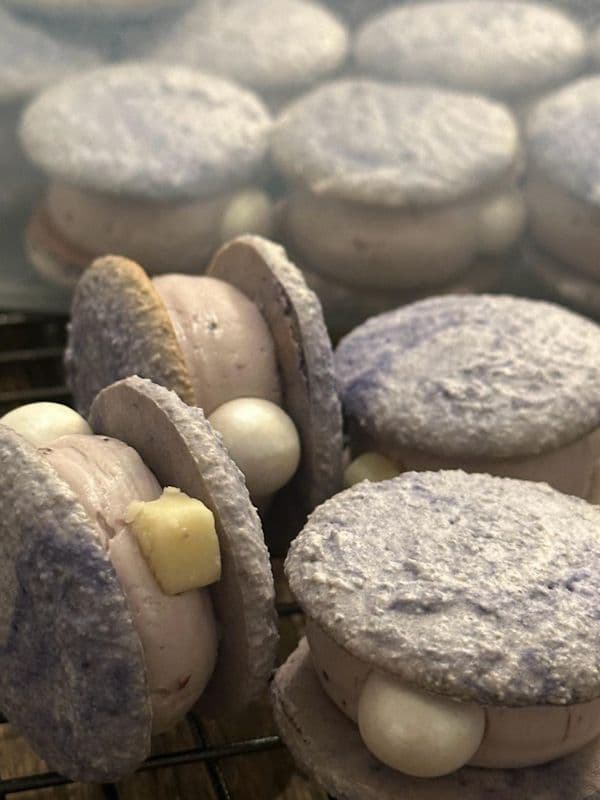Blueberry Cream Cheese Macaron