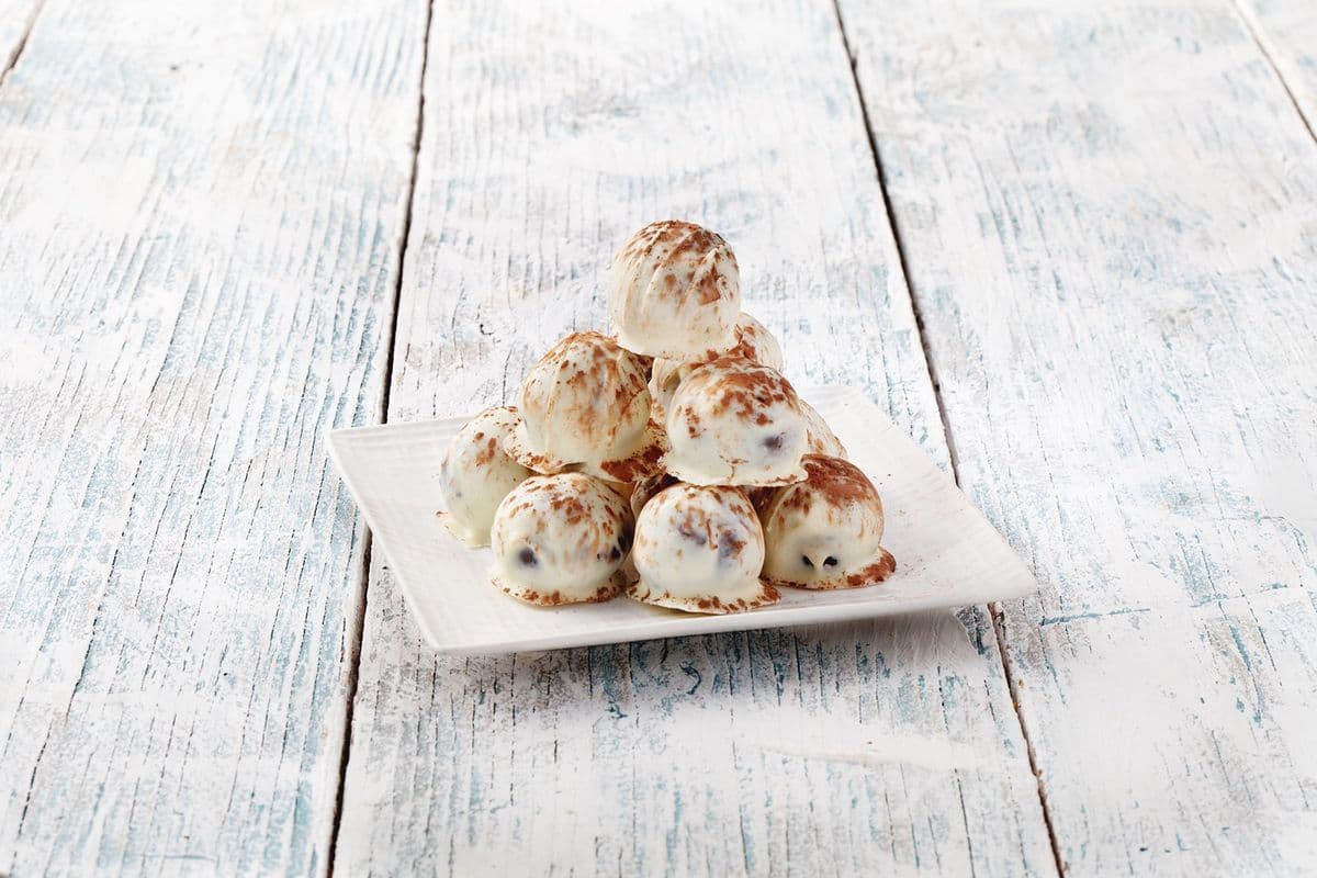 White Chocolate Energy Bites (95 Cal)