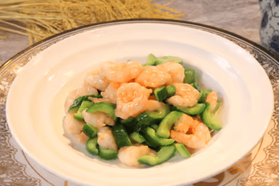 Sauteed Shrimps 翡翠虾仁