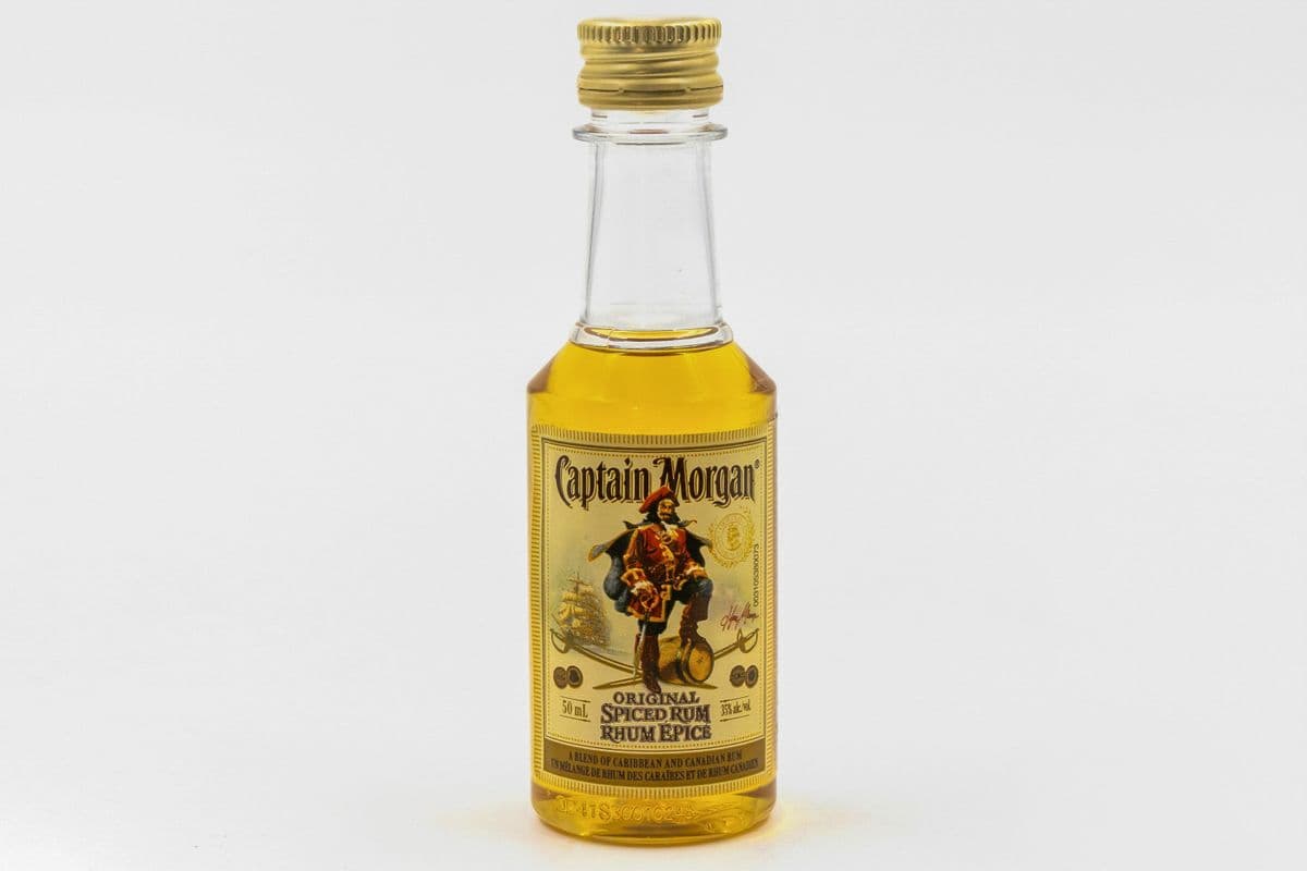 CAPTAIN MORGAN SPICED 50ML (1 x 50ML)