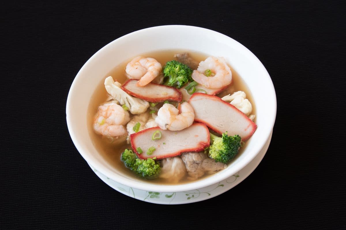8. Deluxe Wonton Soup
