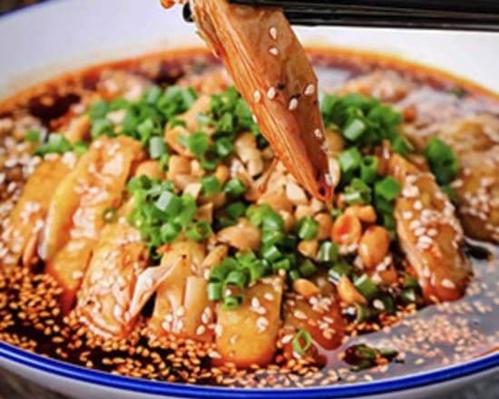 23. Sour and Spicy Chicken with Rice