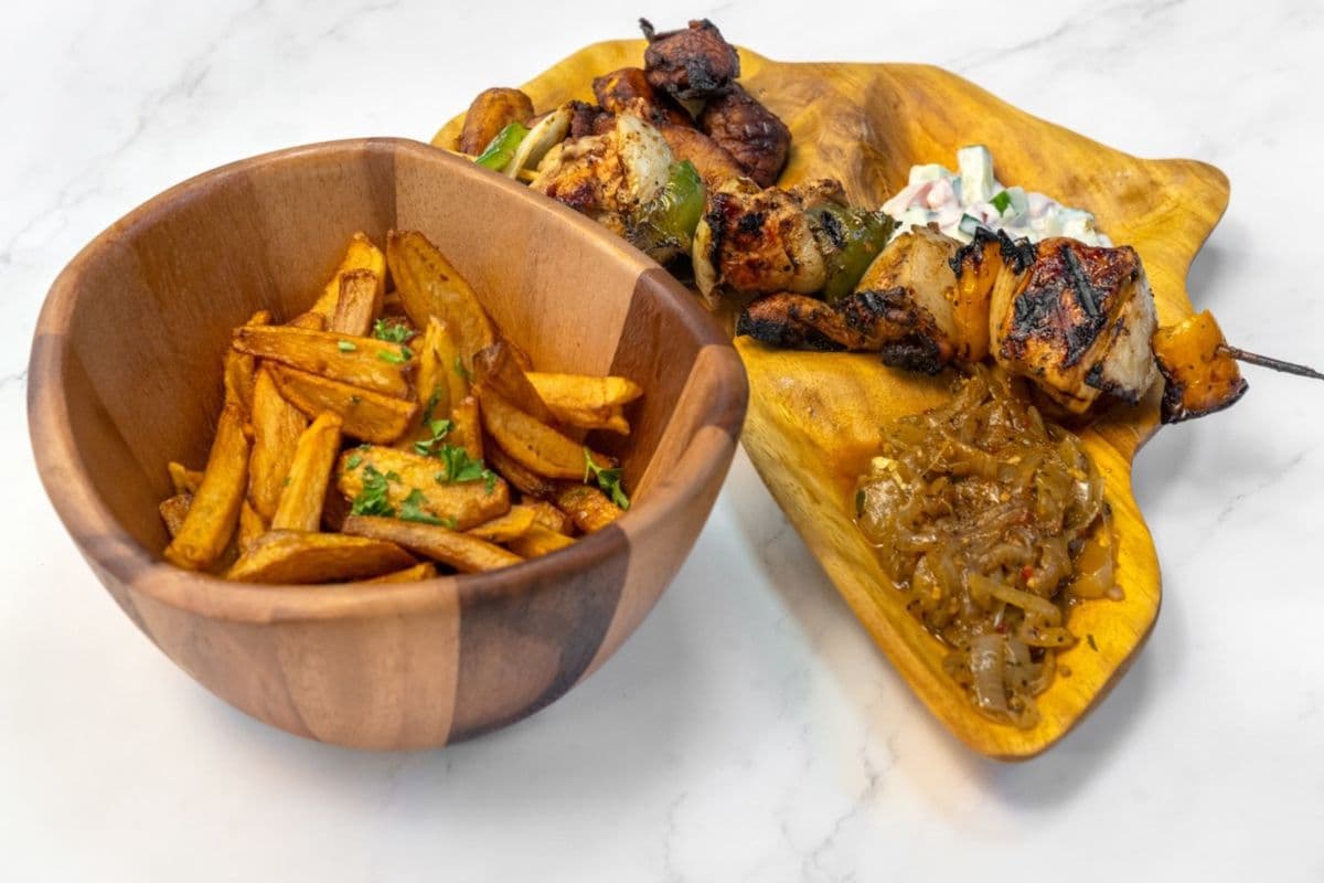 Assiette une brochette de poulet / One Chicken Skewer Plate