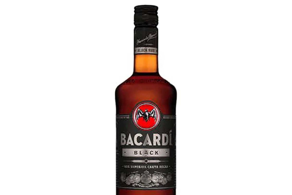 Bacardi Black (1 x 750 ml)