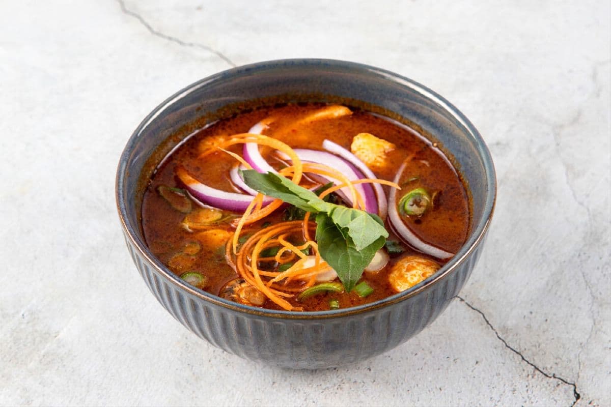 Tom Yum Goong (Lemongrass Soup)