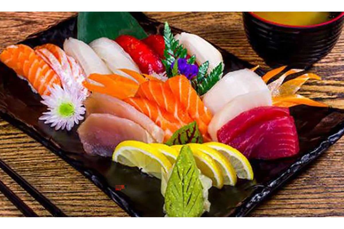 Sashimi & Sushi Combo