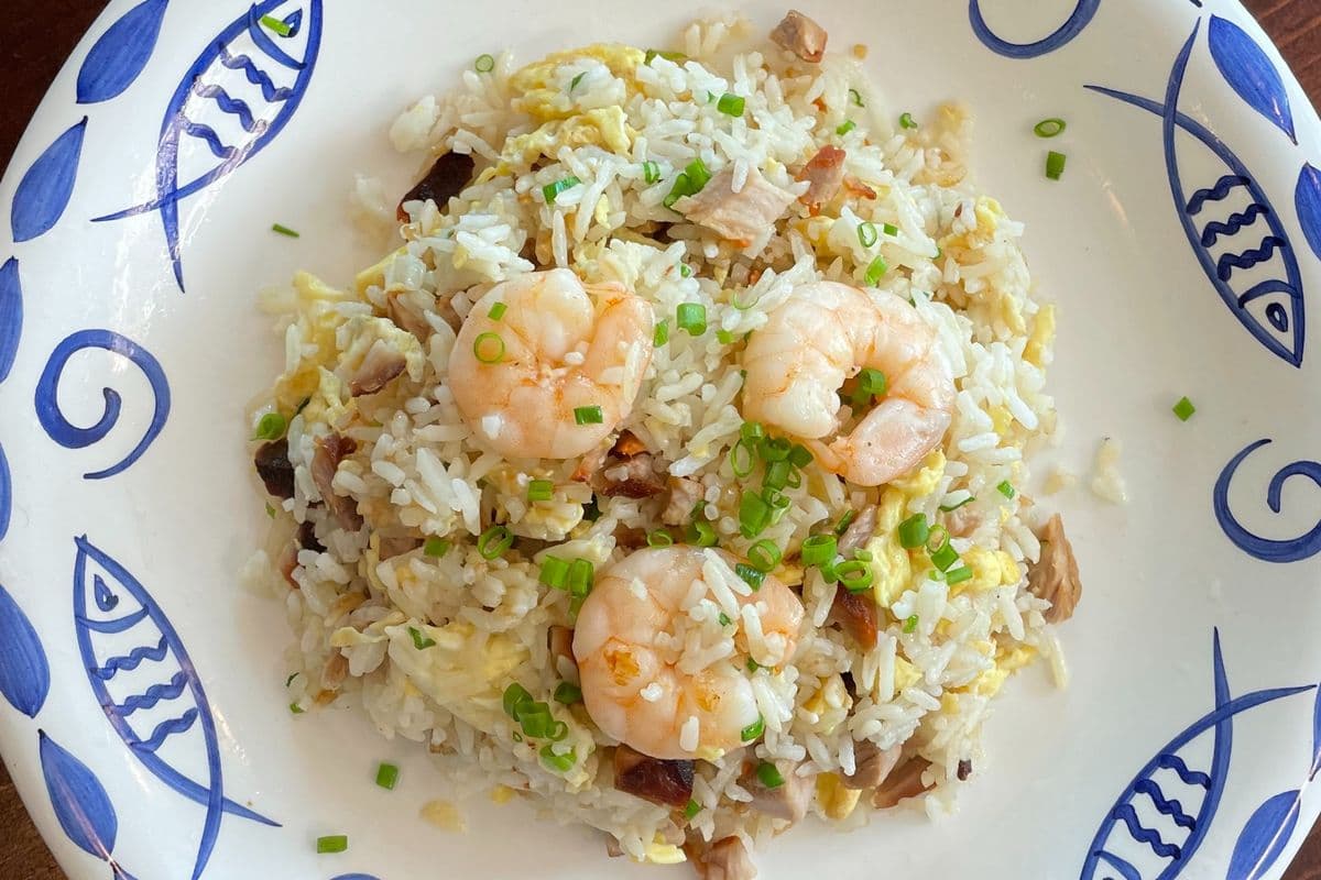 H7 - Yeungchow Fried Rice with Shrimp and BBQ Pork (Cha Siu) 楊州炒飯