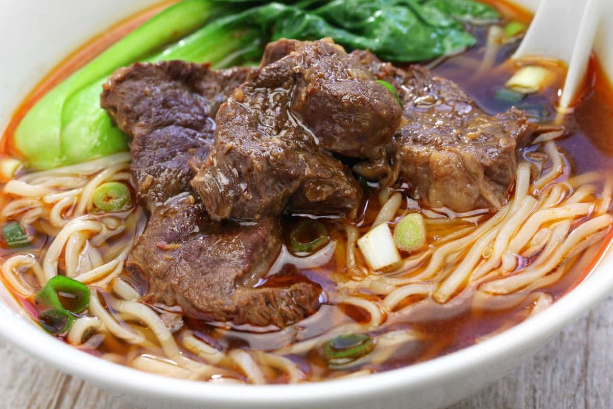 B4 Chef’s Special Beef Noodles (Spicy/Non-Spicy)(招牌牛肉面)