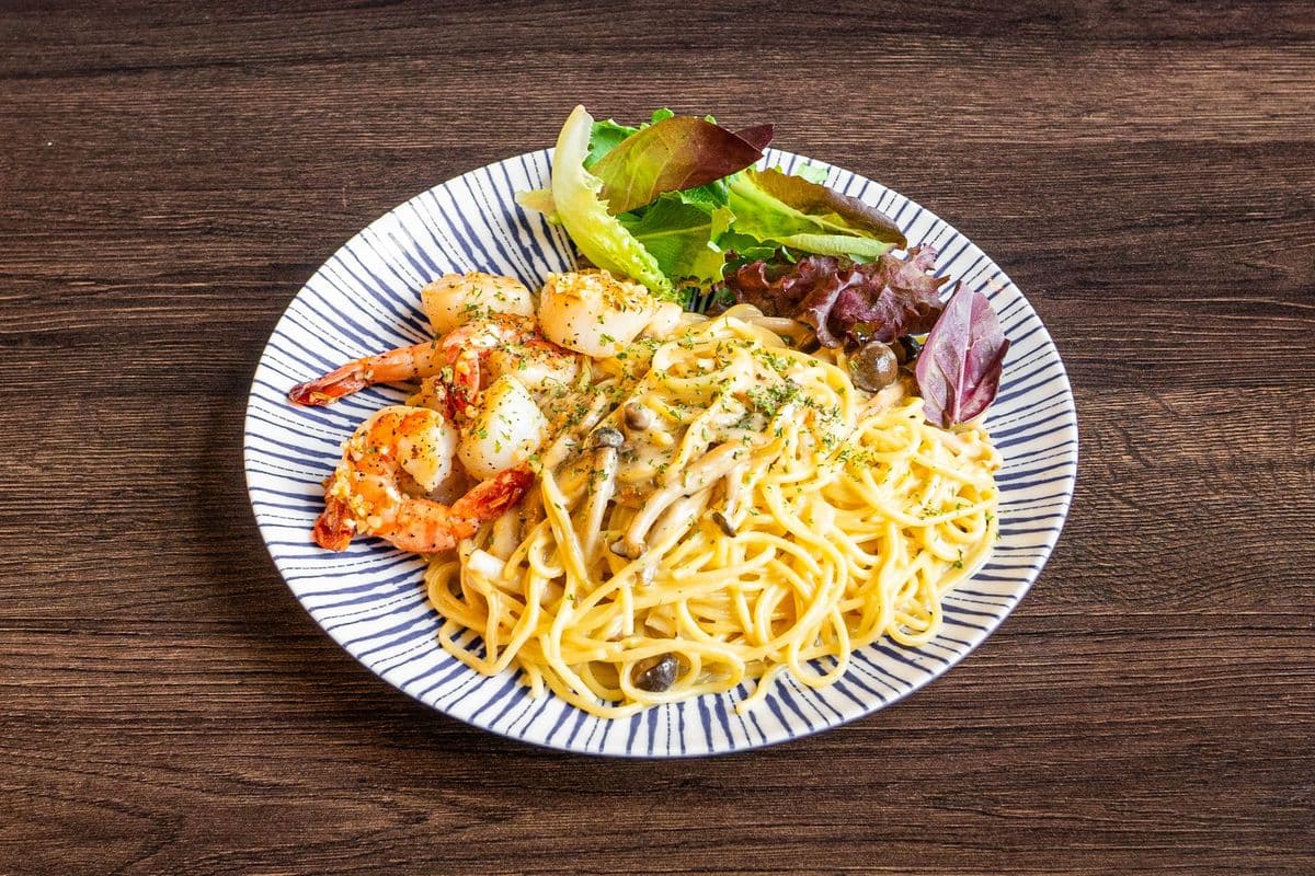 US3. Tiger Shrimp and Scallop Spaghetti