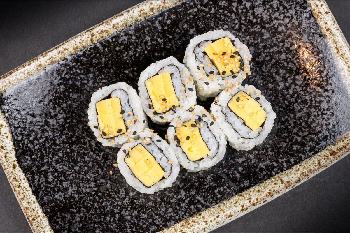 Tamago Roll (8 Pieces)