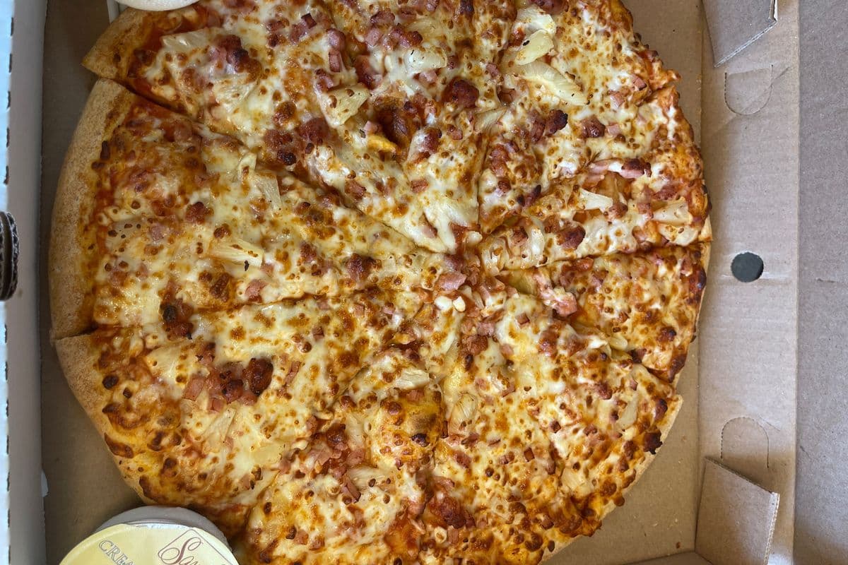 Large Hawaiian Pizza