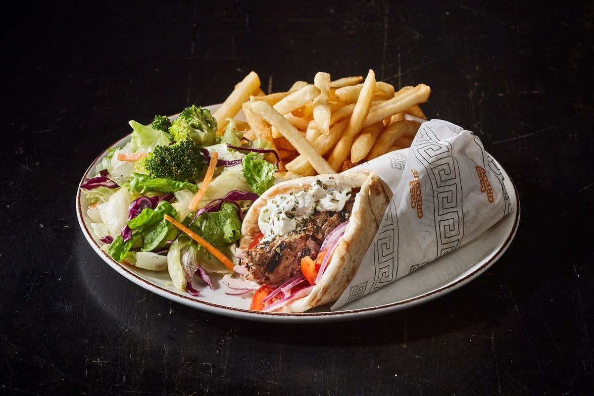 Plat souvlaki pita au porc / Pork Souvlaki Pita Platter