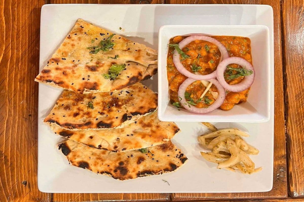 Amritsari Choley Kulche