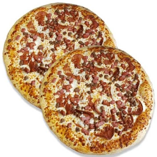 Two 12" Medium Meat Lover's Pizzas / Deux pizzas moyennes de 12" fan de la viande