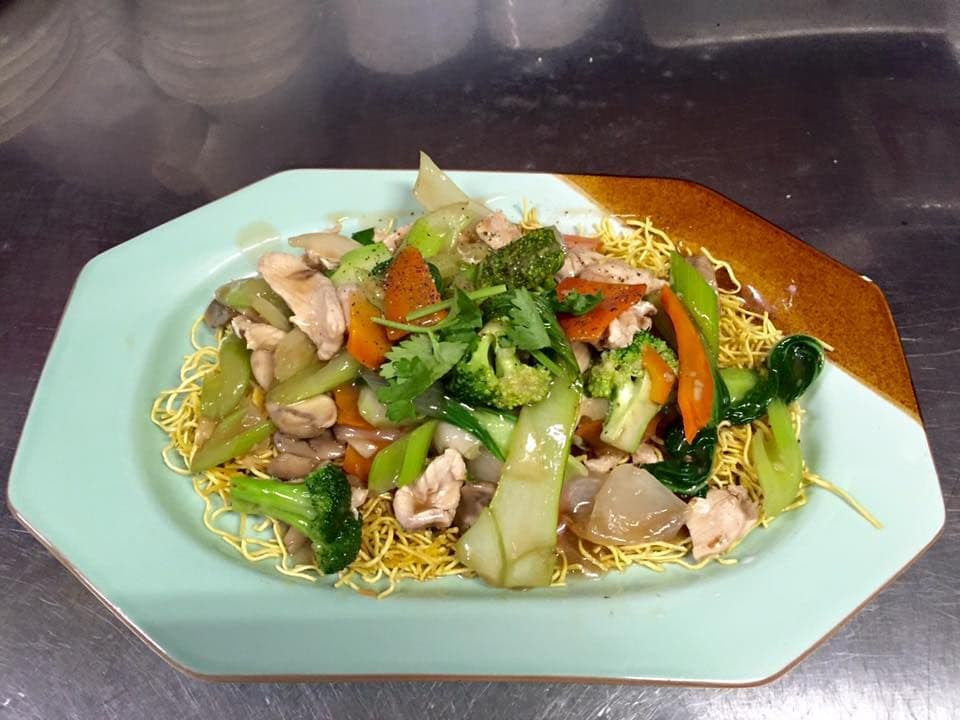 638. Stir-Fried Vegetable and Tofu on Crunch Egg Noodle