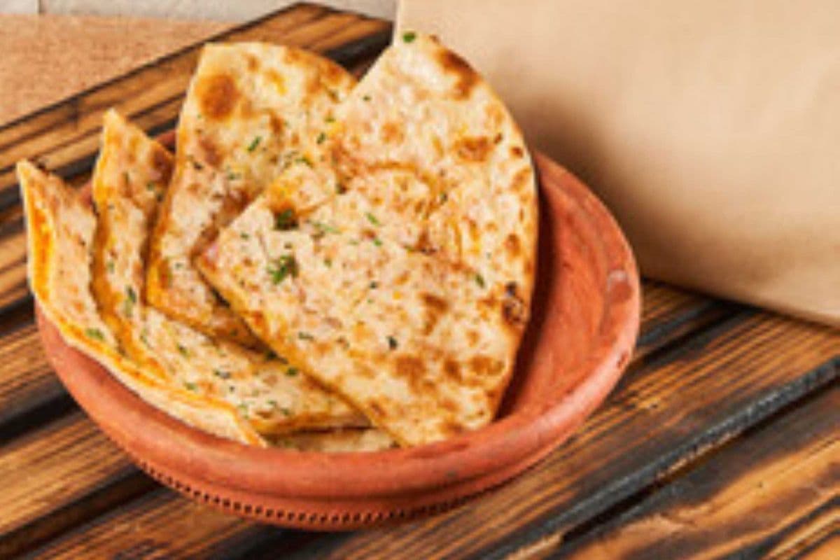 Paneer Paratha (1 pc)