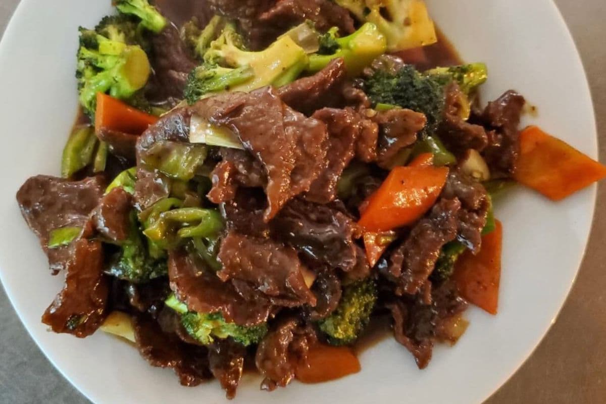 Sauteed Beef with Black Pepper Sauce (黑胡椒牛肉)
