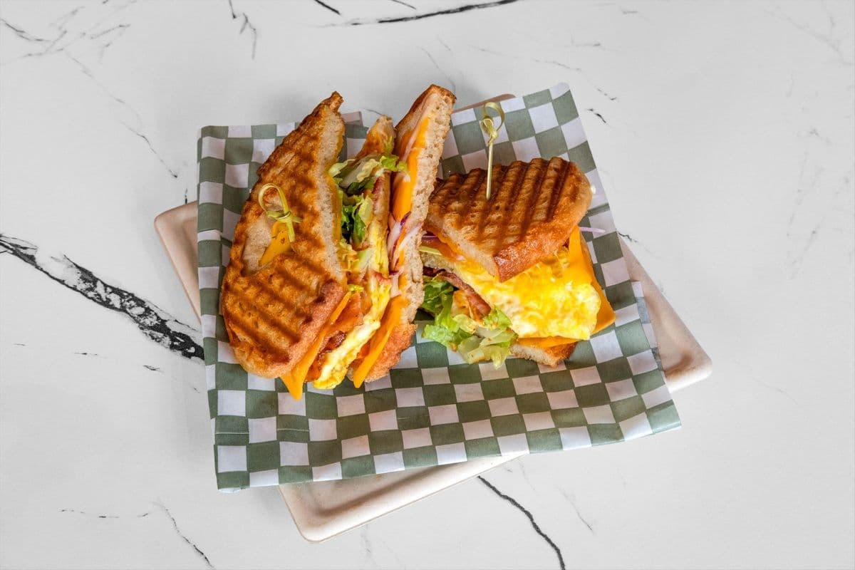 Crisp BLT