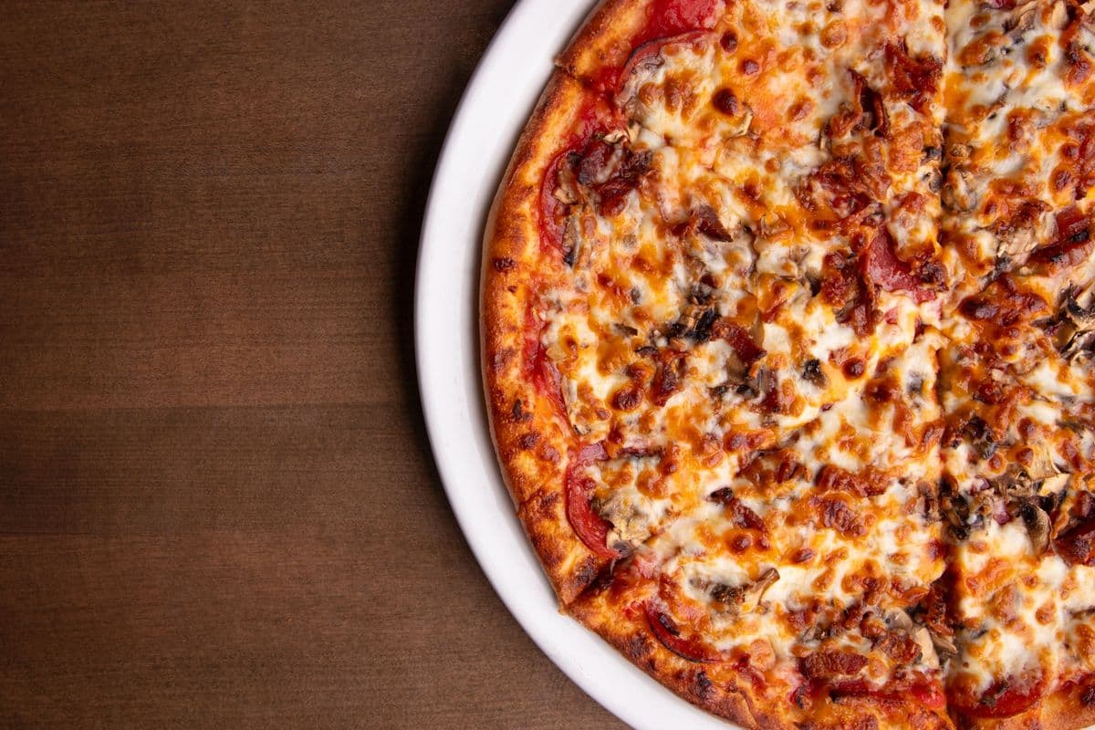 Medium Canadian Pizza