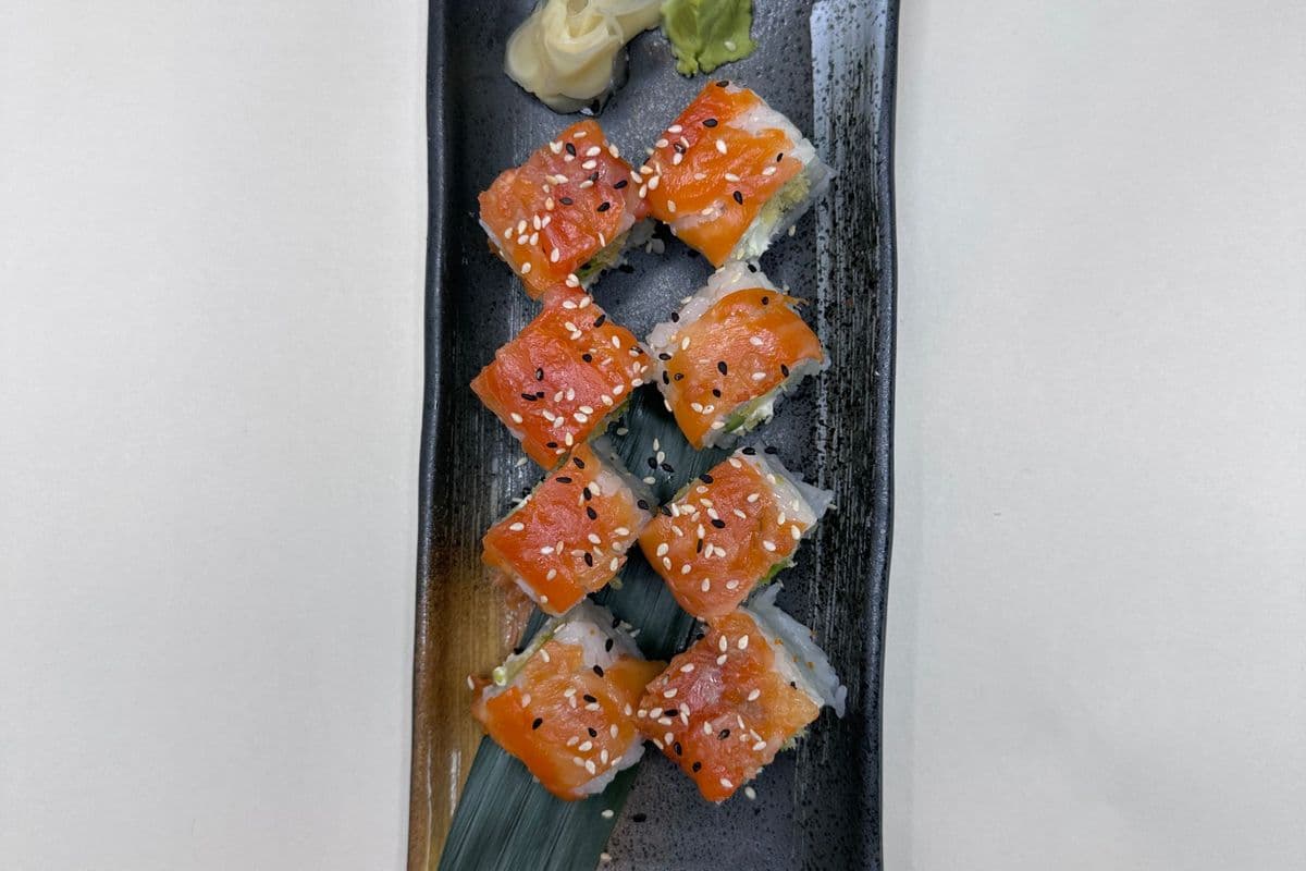J6. Philadelphia Roll (8 pcs)