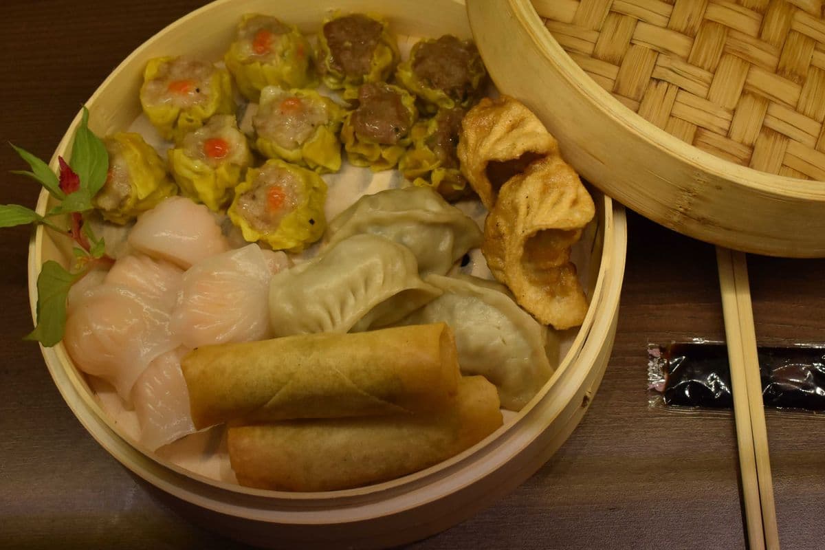 Assorted Dim Sum (6 pcs)