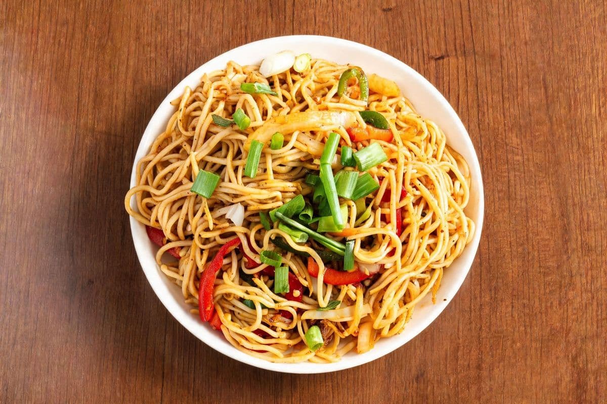 Wok Tossed Hakka Veg Noodles