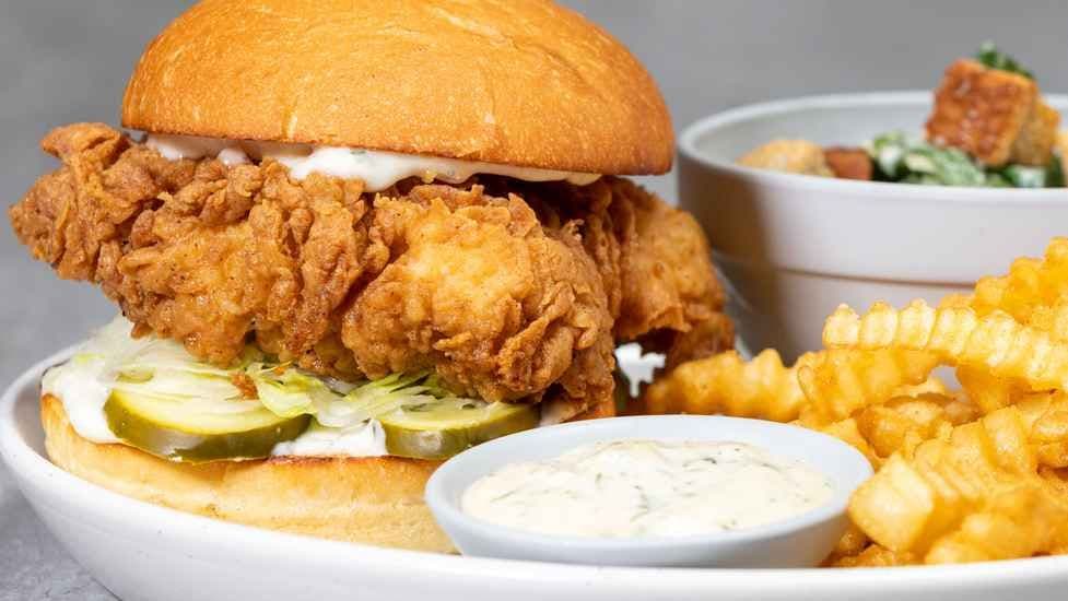 Classic Crispy Chicken Burger