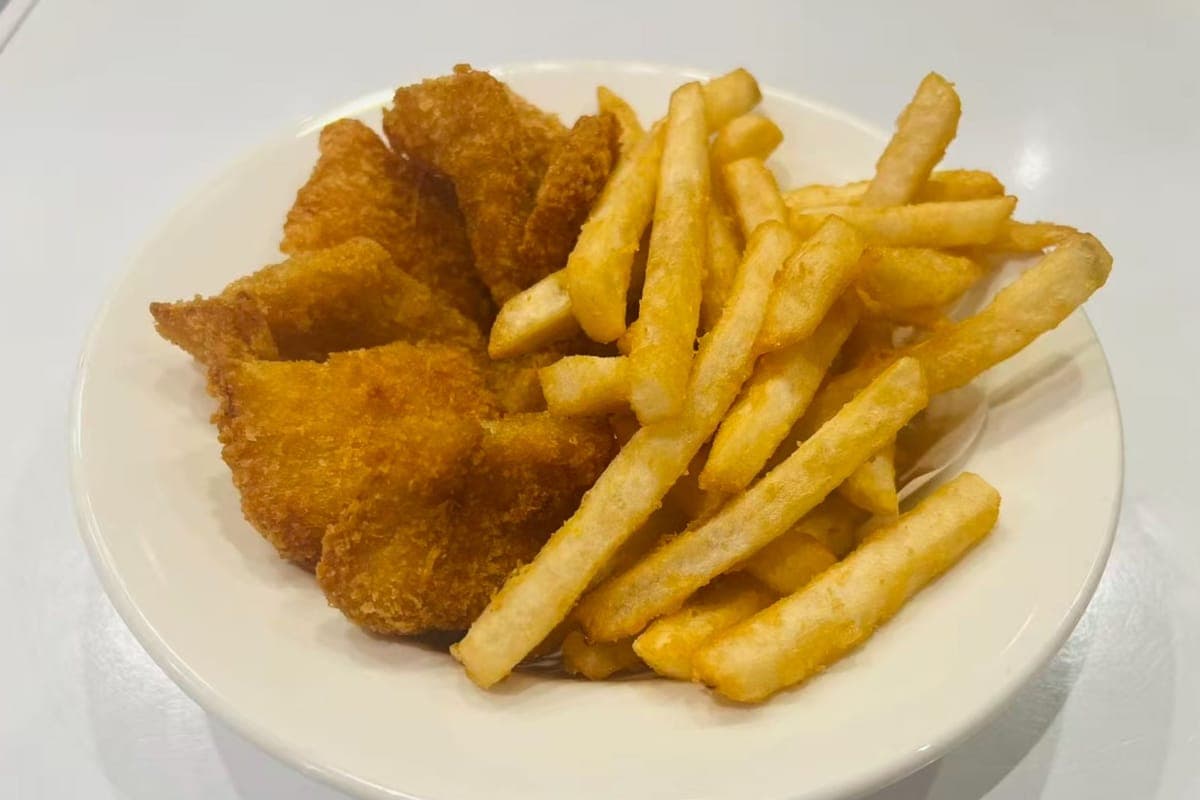 F16. Fish & Chips (NEW)
