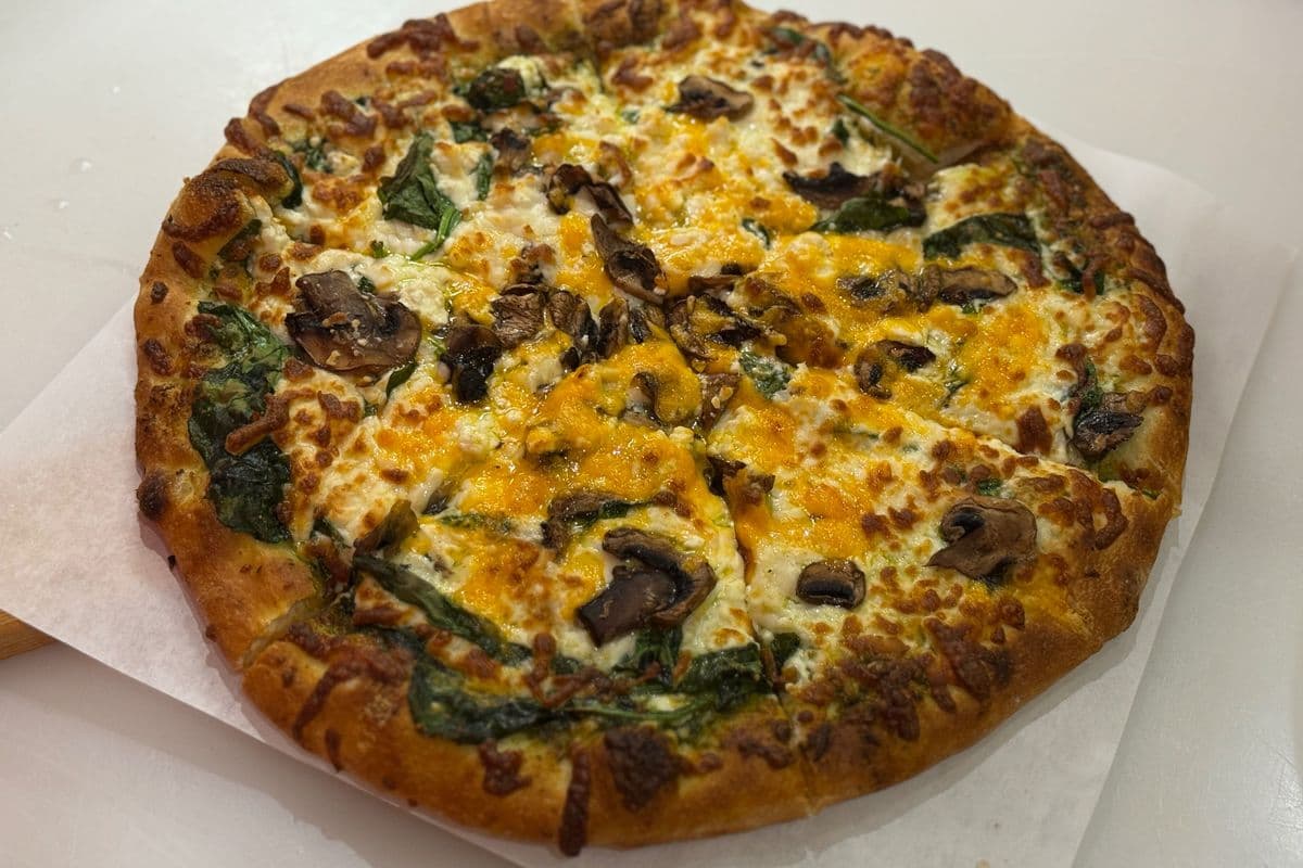 12" Three-Cheese Pesto Pizza