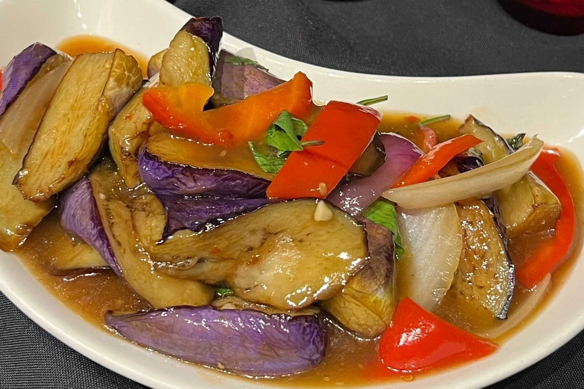 V3. Spicy Eggplant - Pad Makheur