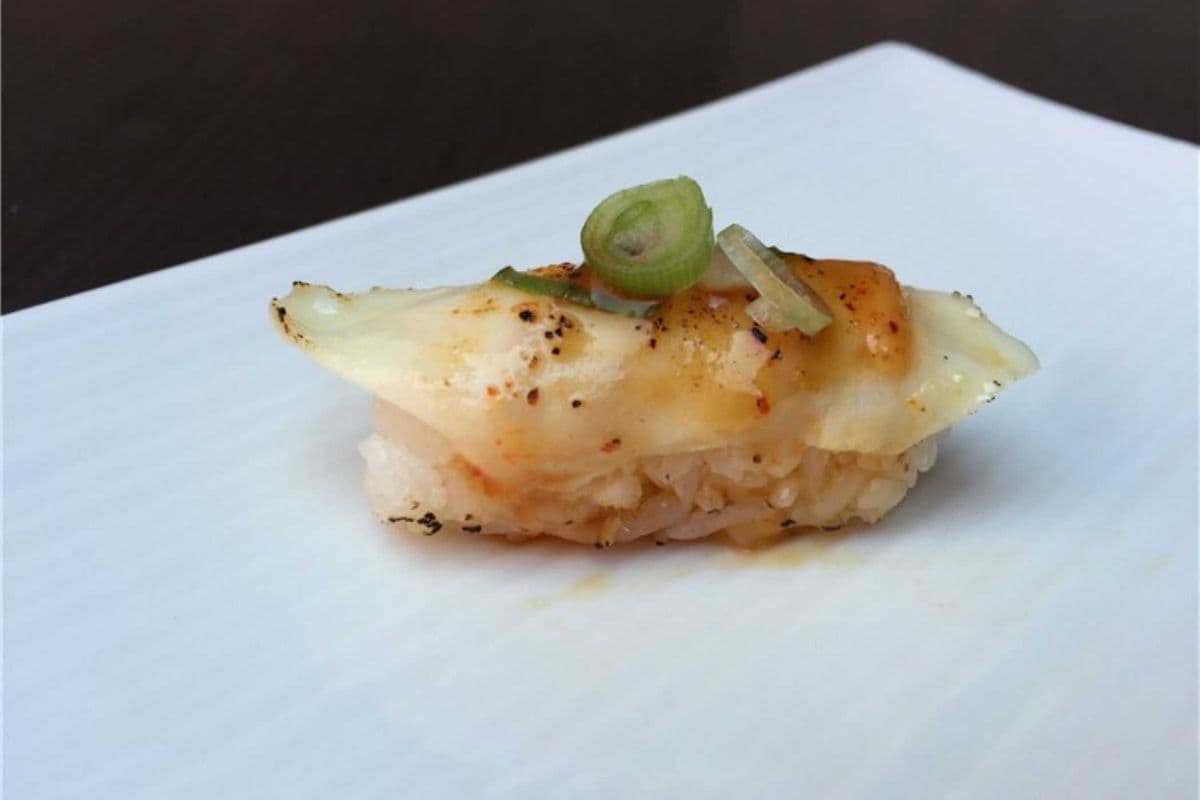 Poisson d'Huile Flambé(2mcx) / Torched Oil Fish(2pc)-Nigiri