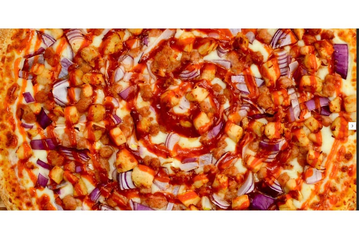 Party BBQ Chicken Pizza