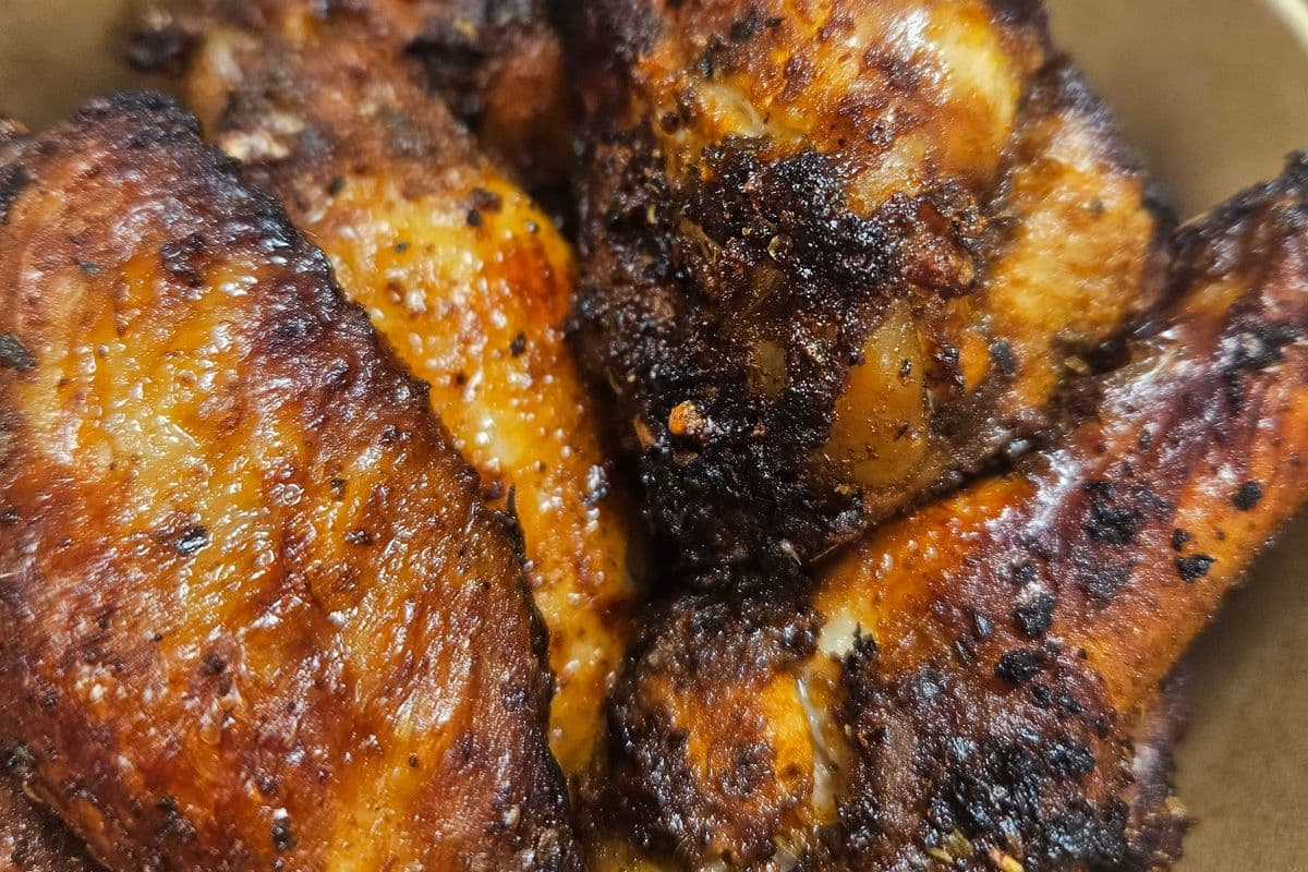 Fresh, never frozen Jumbo Chicken Wings (1lb)