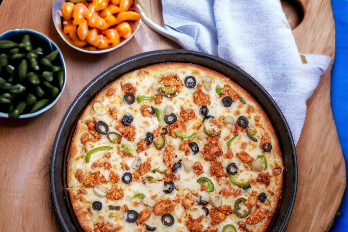 12" Medium The Hilton Pizza