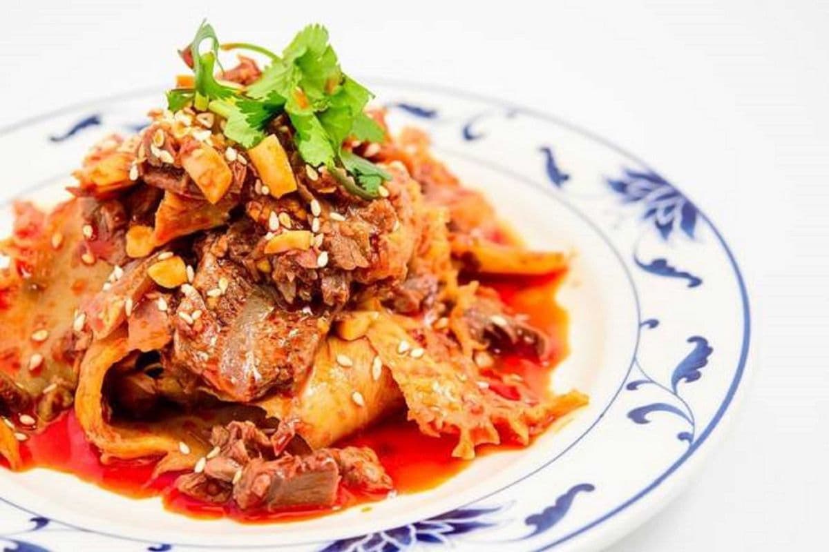 Sliced Beef and Ox Tongue in Chili Sauce 夫妻肺片
