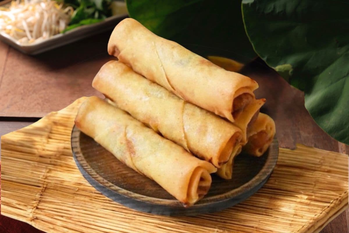 2A. Fried Chicken Spring Rolls (4 pcs)