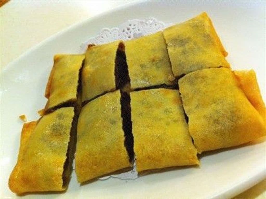 18.Deep Fried Red Bean Pancake(2PC) 豆沙窝饼