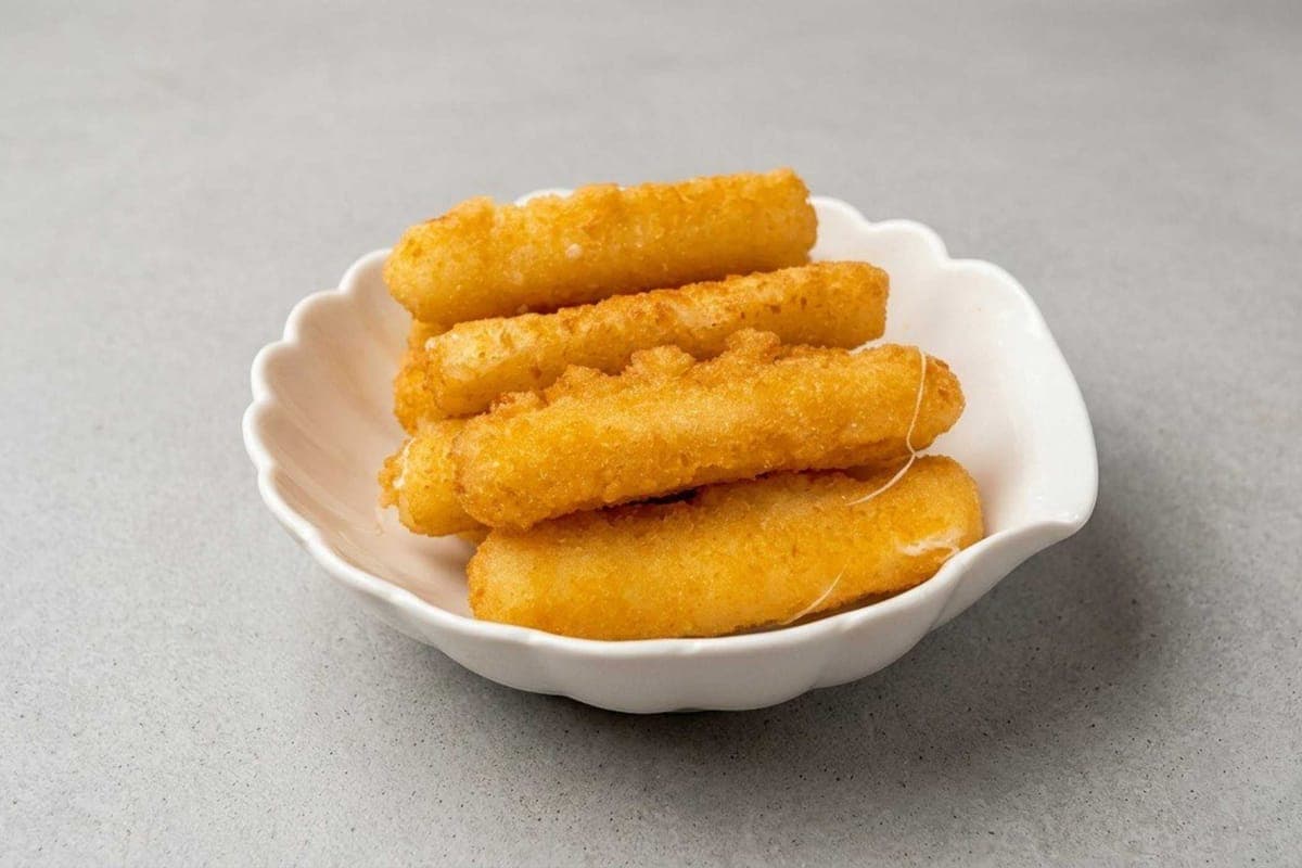 Breaded Cheese Sticks (8 pcs)