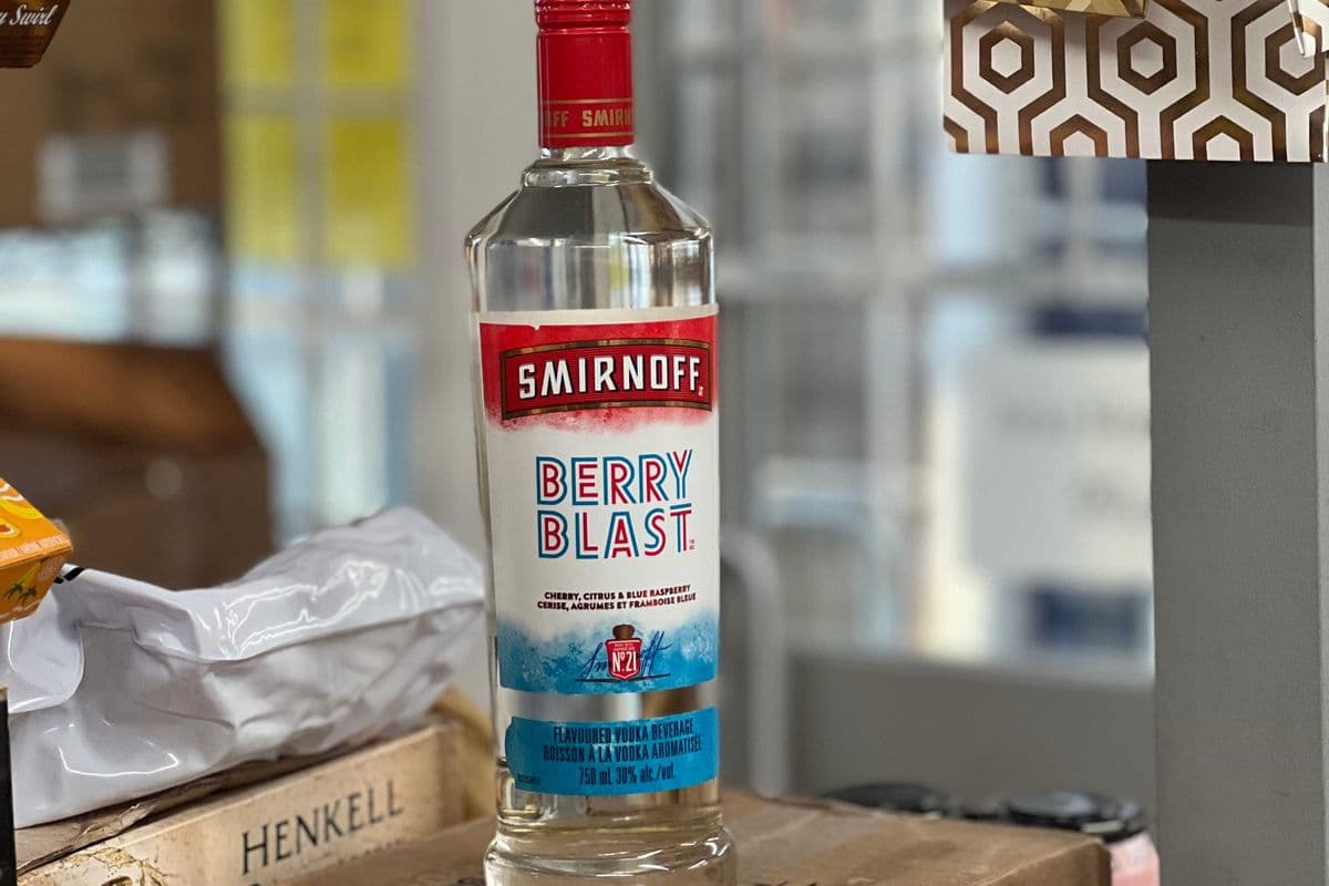 SMIRNOFF BERRY BLAST (1 x 750ml)