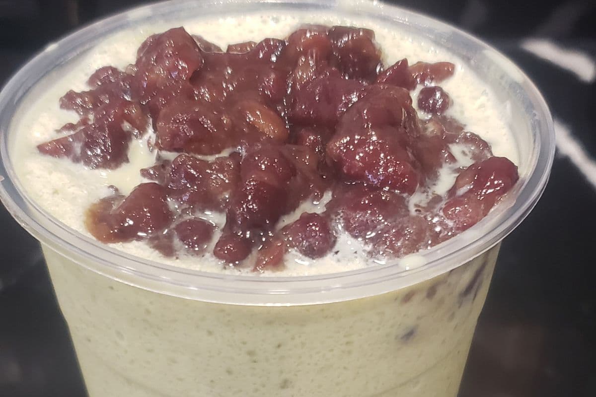 Red Bean Matcha Smoothie (23 oz)