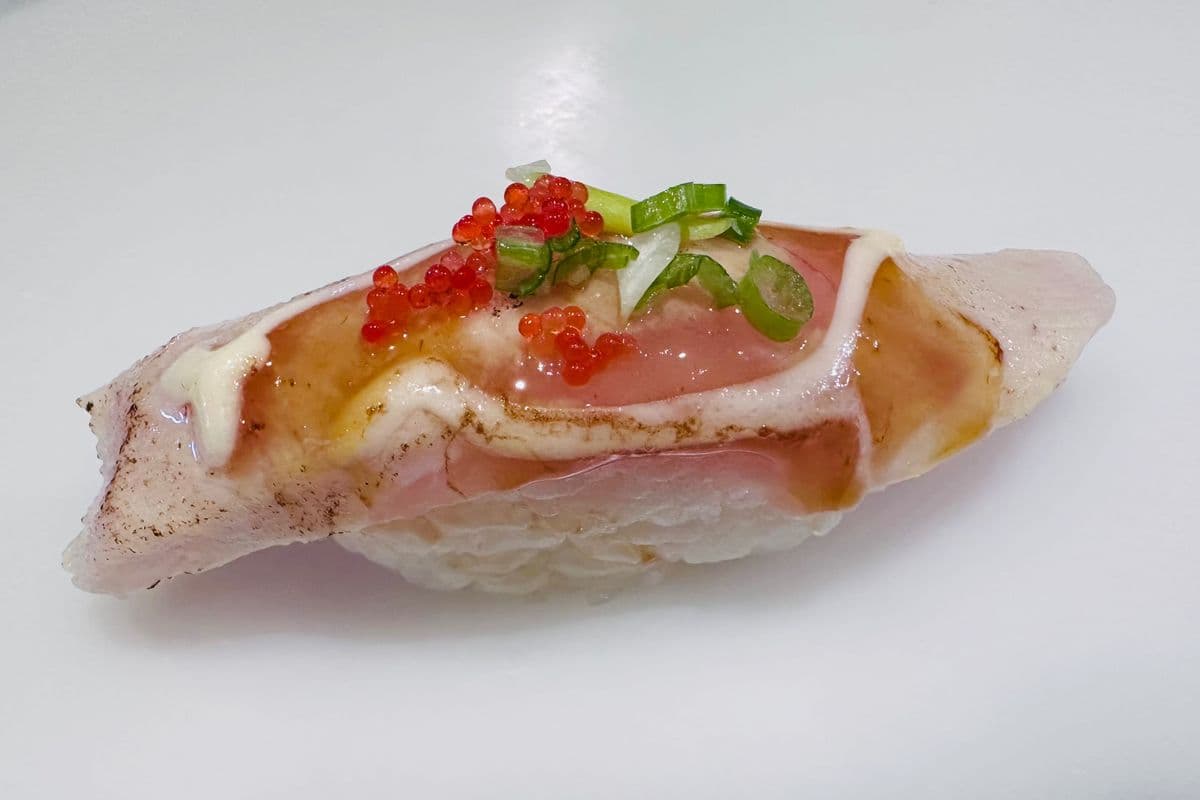 E21. Seared Tuna Sushi