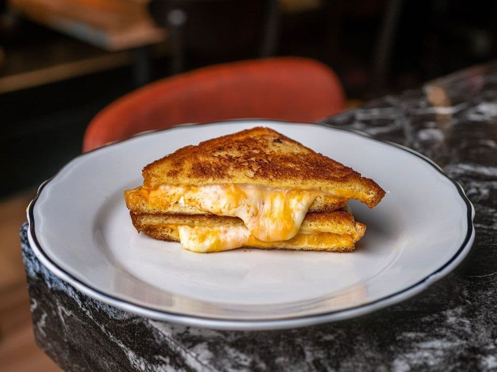 GRILL CHEESE & SOUPE TOMATES/ GRILLED CHEESE & TOMATO SOUP