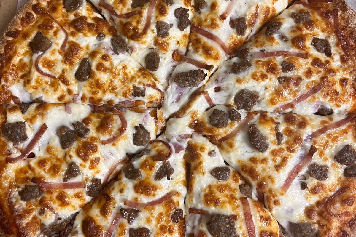 12" Medium Meatzza Pizza