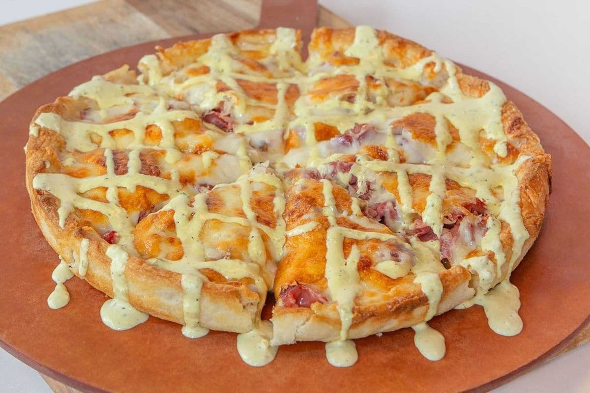 Large Rueben Pizza