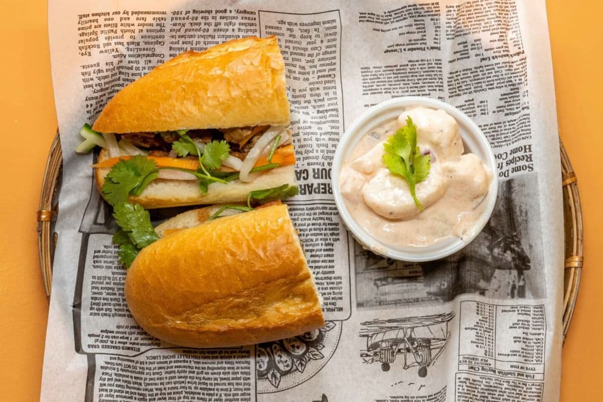 Combo Grilled Chicken Sandwich, Side, and Drink