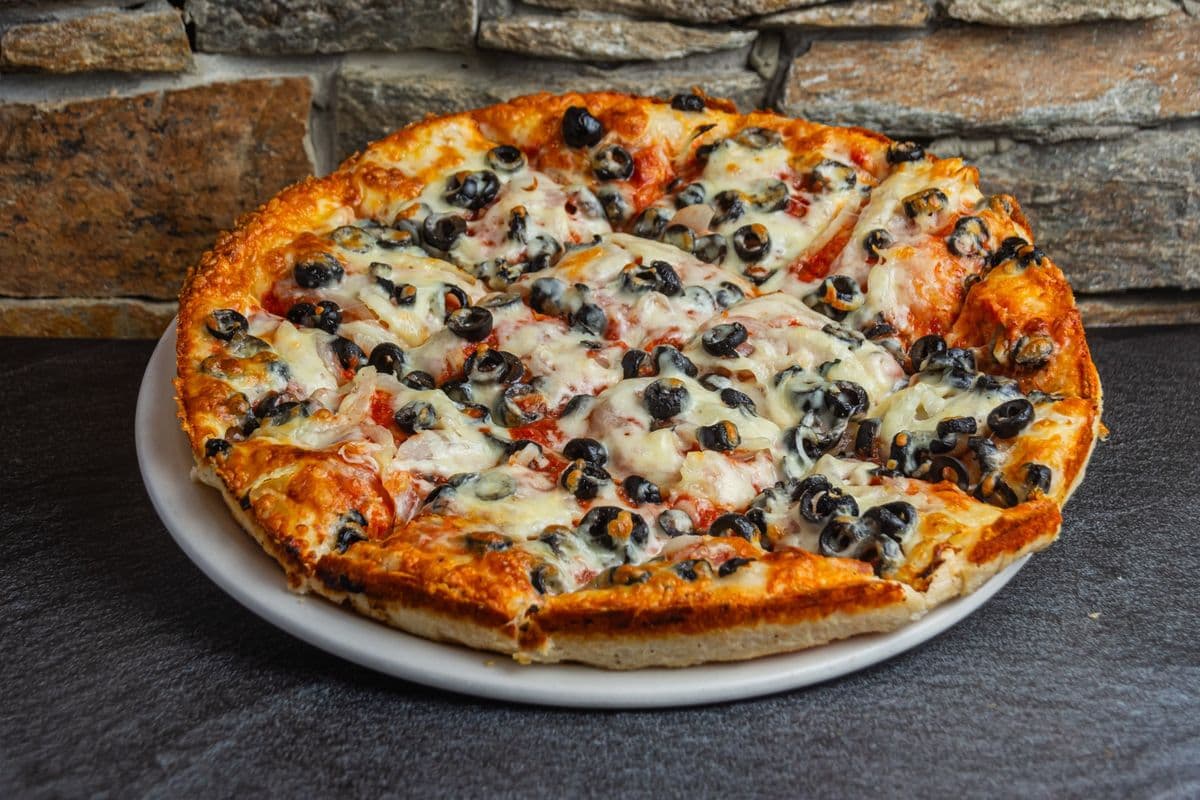 #16 12" Large Black Olive and Onion Classic Pizza