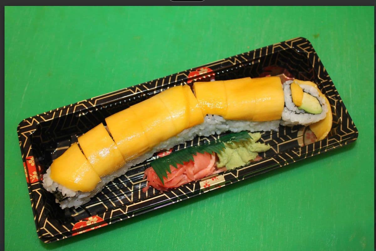 Mango Roll (8pcs)
